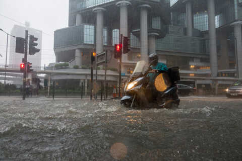 Croucher Ecology | Flooding in the city centre after heavy rain.